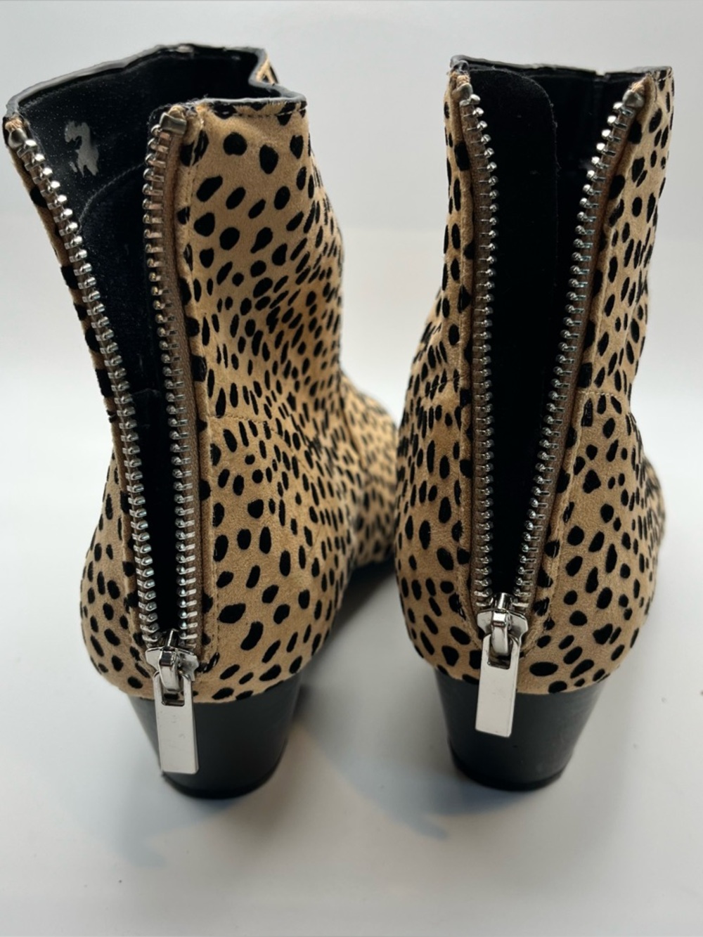8.5 Qupid Bootie Women Tan Black Animal Cheetah Print Point Toe Ankle Zipper.